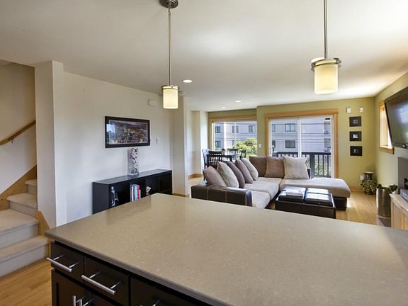 2nd image of 4039 7th Ave NE #A