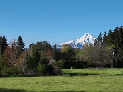 Gravenstein Dr, Hood River, OR, 97031
