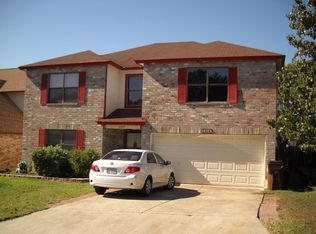 8247 Sunshine Trail Dr, San Antonio, TX 78244