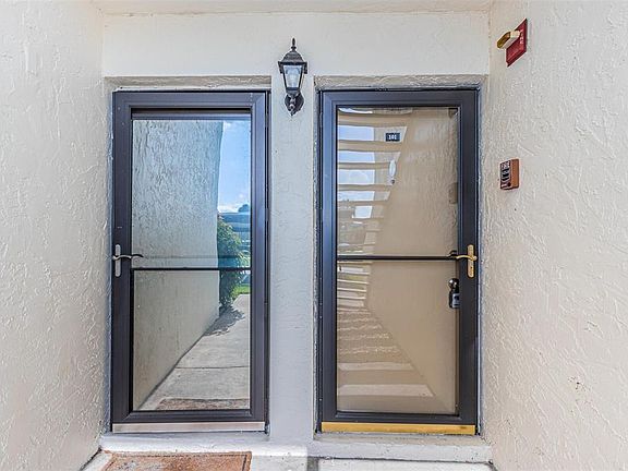 3rd image of 101 Cypress Ct