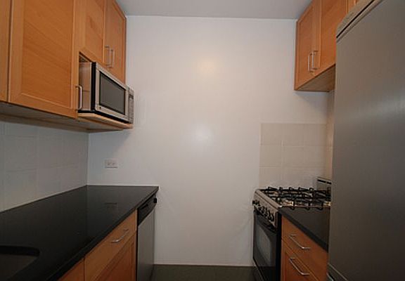 5th image of 1053 2nd Ave #2W