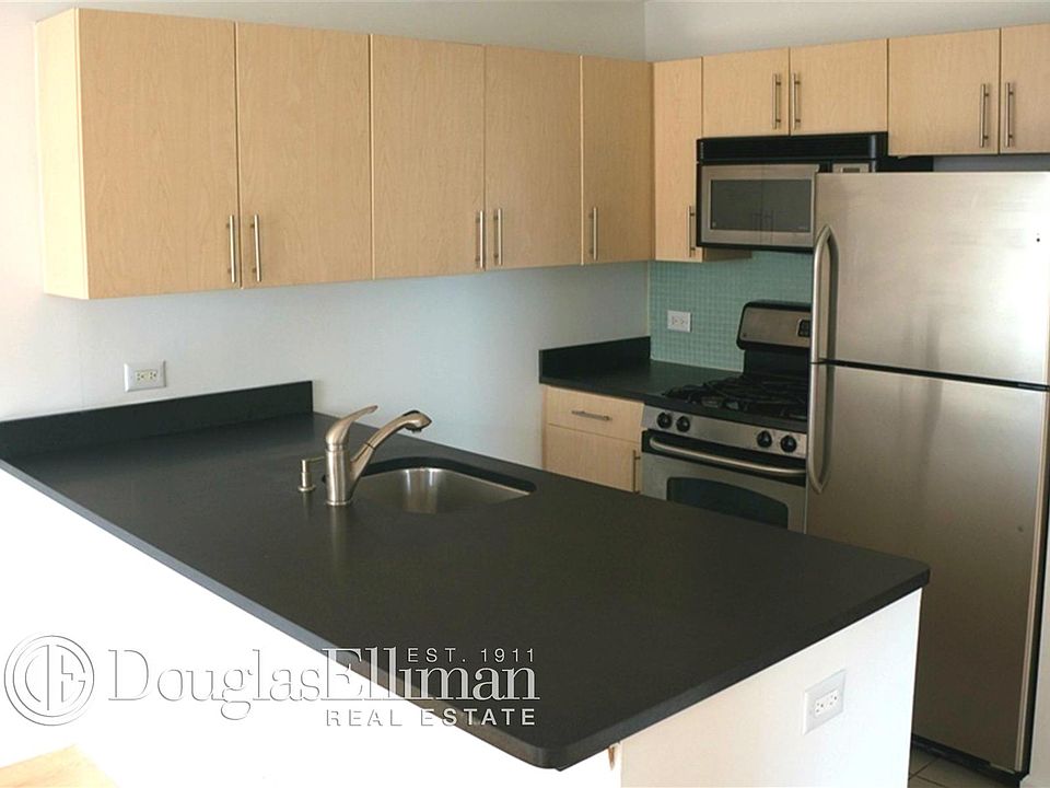 1st image of 155 W 21st St #***12c