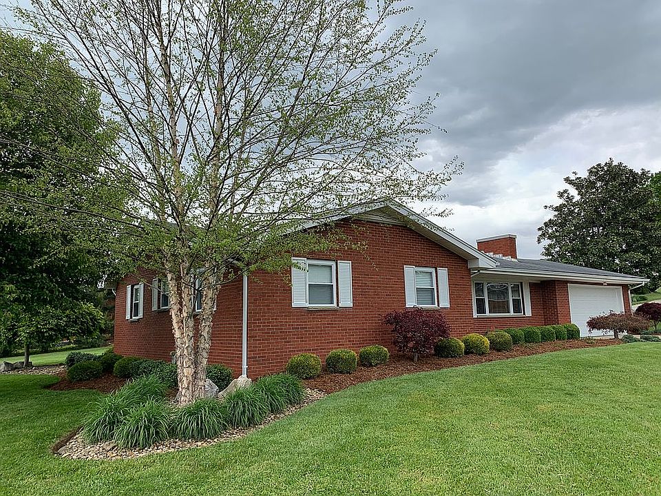 1st image of 2655 Cloverlane Dr
