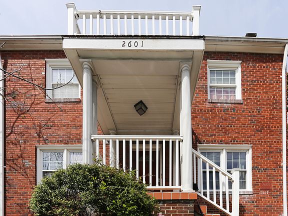 4th image of 2601 N Pershing Dr