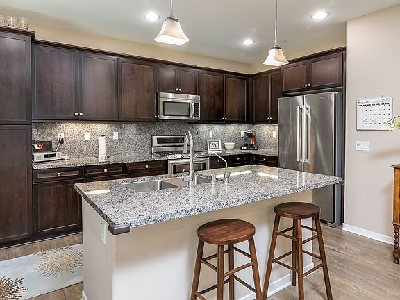 3rd image of 7898 Altana Way