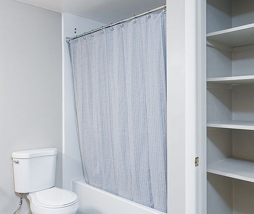 4th image of 11 Hulbert Rd APT 16