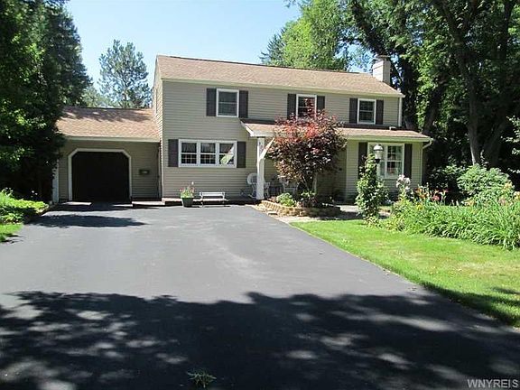 2nd image of 105 Crescent Dr