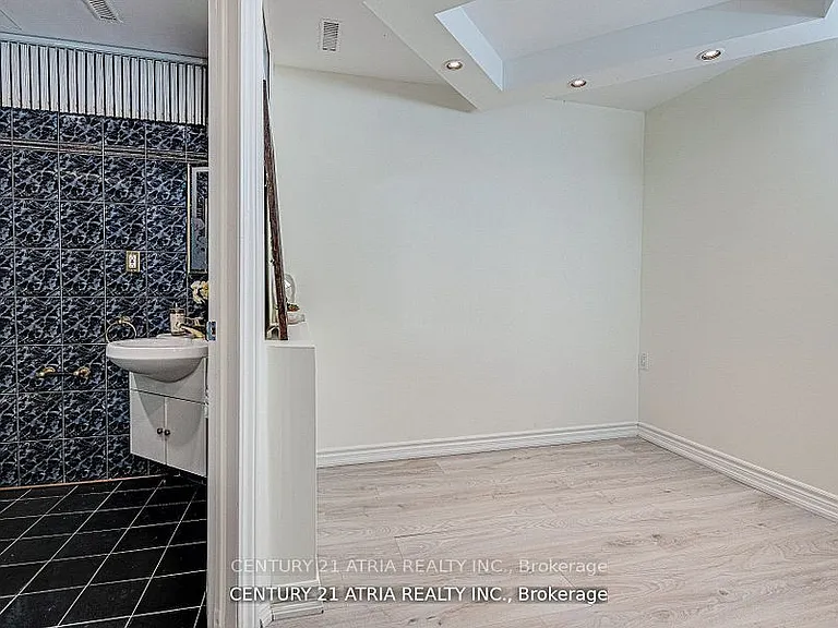 18 Hester Ct — Photo 24