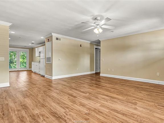 5th image of 1725 Harvey Mitchell Pkwy S APT 214