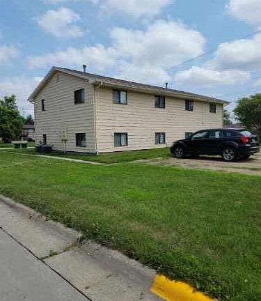 5th image of 1311 N Dakota Ave