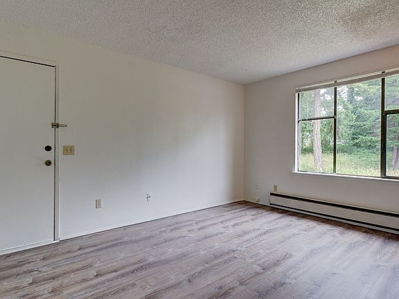 3rd image of 33020 State Route 20 APT 202