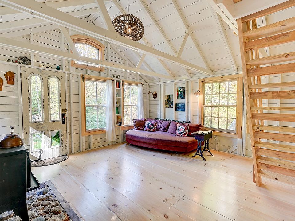 19th image of 2158 Village Road