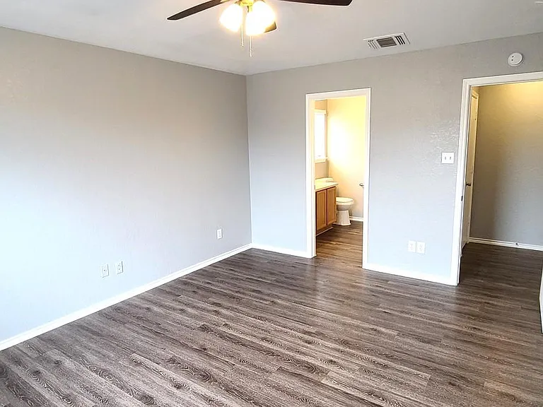 8506 Adams Hill Dr — Photo 8