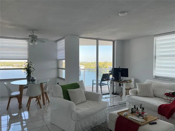 1351 NE Miami Gardens Dr APT 806E, Miami, FL 33179