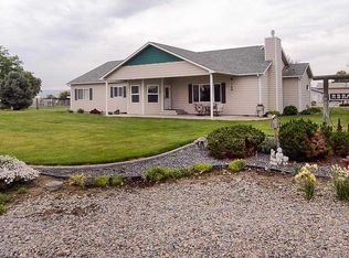 56 Applegate Ln, Burbank, WA 99323