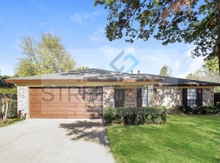 1608 Panhandle Ct, Grapevine, TX 76051
