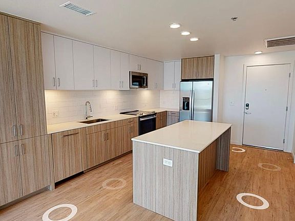 2nd image of 3104 W 17th Ave #416