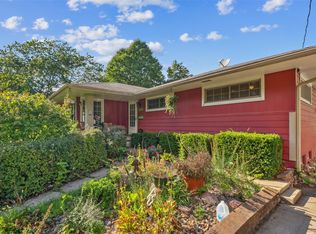 2936 E Tiffin Ave, Des Moines, IA 50317