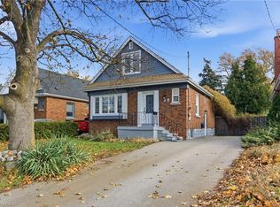 89 Erin Ave, Hamilton, ON L8K 4W1