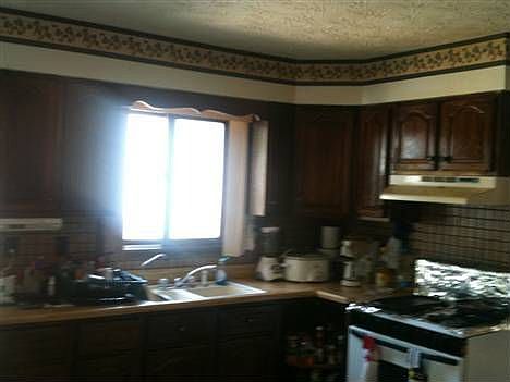 4th image of 317 E 21st St