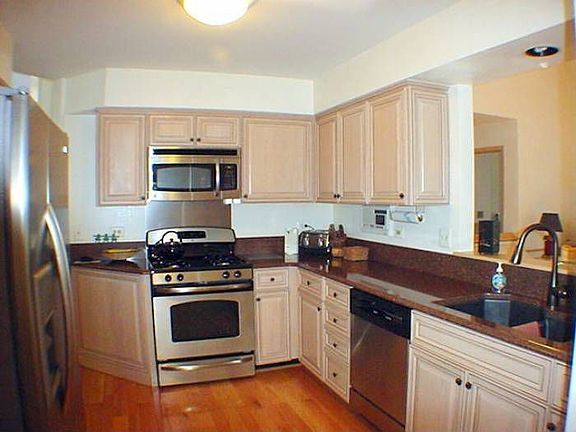 5th image of 2024 N Dunhill Ct N #42