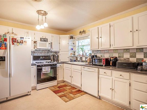 5th image of 3109 Shady Hill Dr