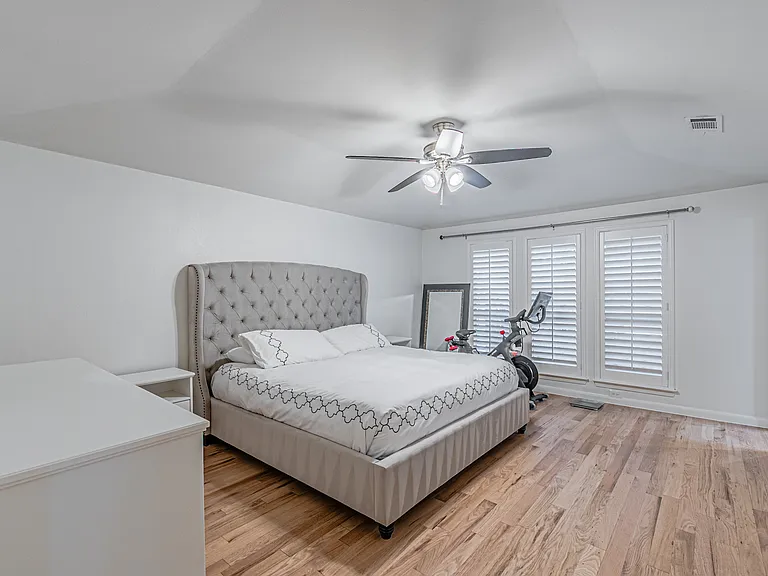 6935 Kingshollow Dr — Photo 35