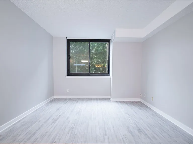 5505 Seminary Rd #103N — Photo 45