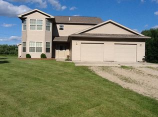 2082 NW County Line Rd, Remus, MI 49340