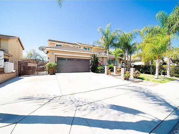 2nd image of 269 Holiday Ln
