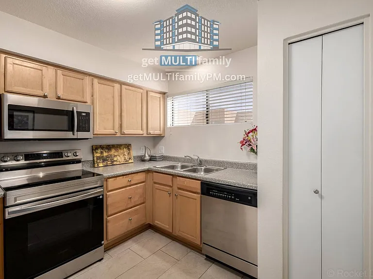 11640 N 51st Ave #237 — Photo 6