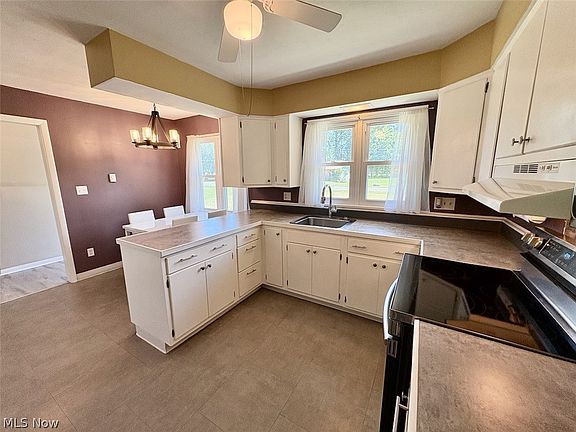 4th image of 89 Roosevelt Dr
