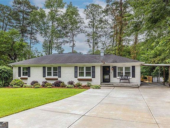 2nd image of 2299 Vistamont Dr