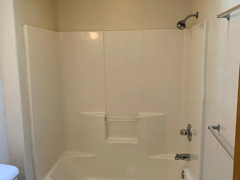 720 E Hereford St — Photo 11