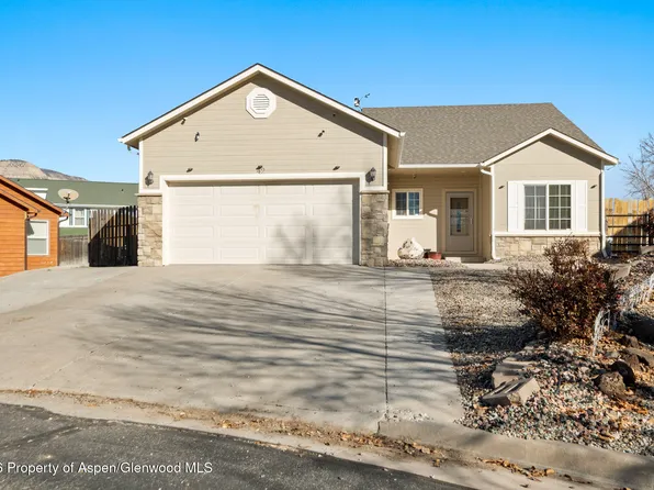 42 Eagle Ct, Parachute, CO 81635