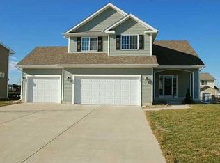 950 SE Harper Dr, Waukee, IA 50263