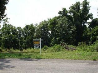 220 Lochinver Dr, Coraopolis, PA 15108