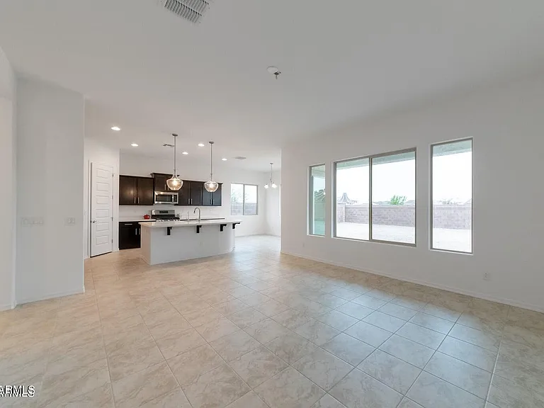 19793 W Earll Dr — Photo 9