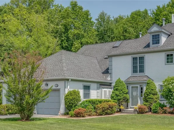 38 Brook Hills Circle, White Plains, NY 10605