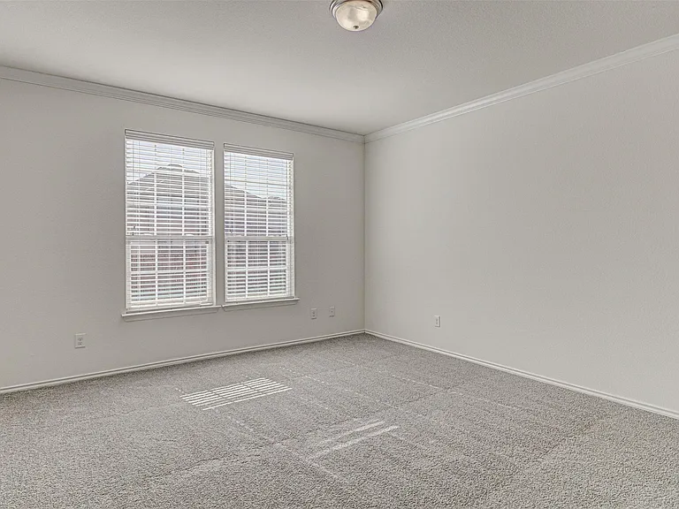 339 Alamosa Dr — Photo 25