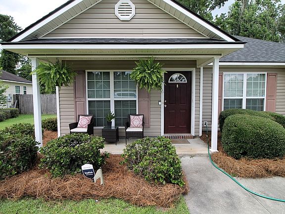4th image of 1741 Largo Cir