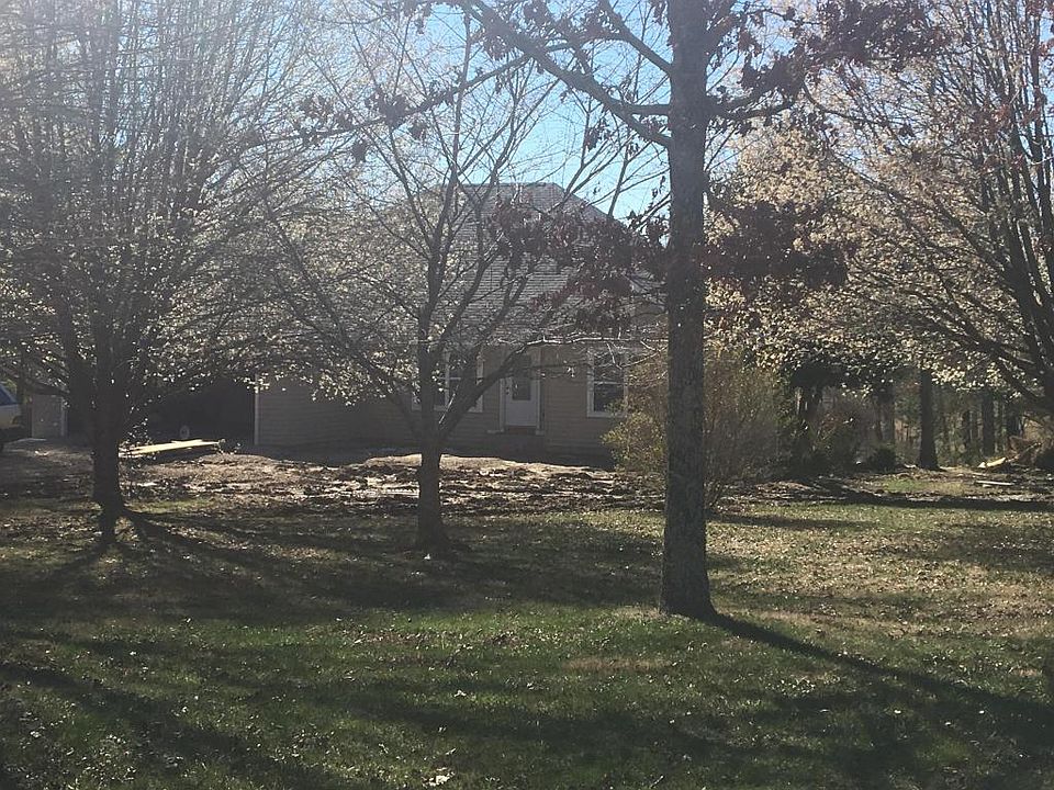 2nd image of 429 Creekway Dr