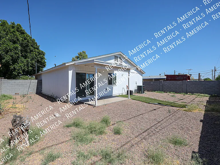 526 S Crismon Rd — Photo 33