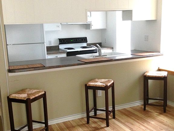 Breakfast counter