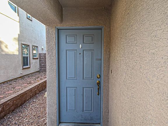 3rd image of 848 Purdy Lodge St