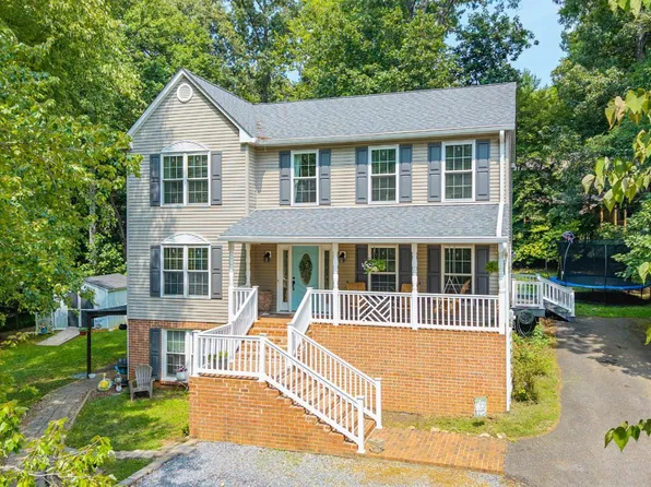 103 Waterview Cir, Forest, VA 24551