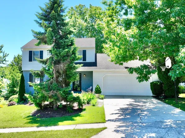 1017 Crystal Creek Dr, Mechanicsburg, PA 17050