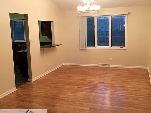 3rd image of 4146 Oakwood Ln