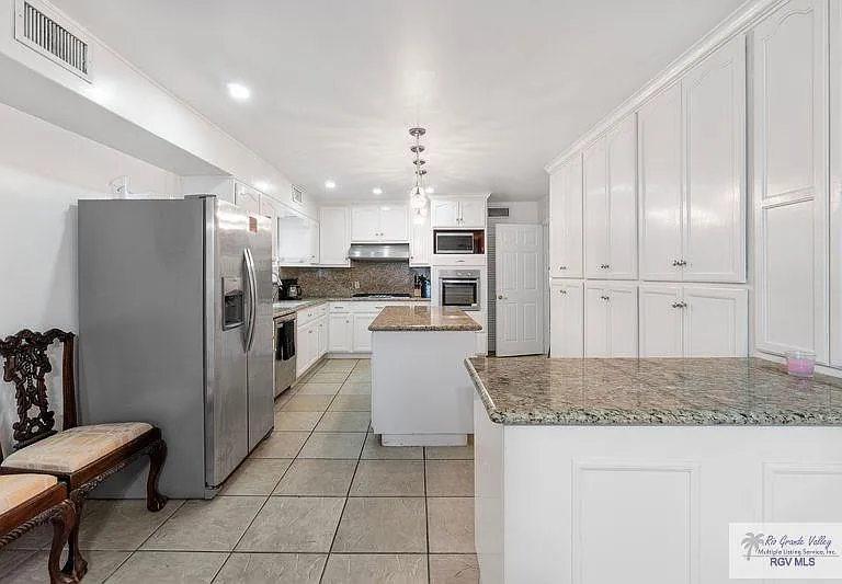 136 W Ruben M Torres Blvd — Photo 23