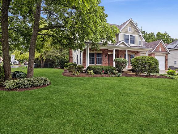 2nd image of 1729 Wiesbrock Ln